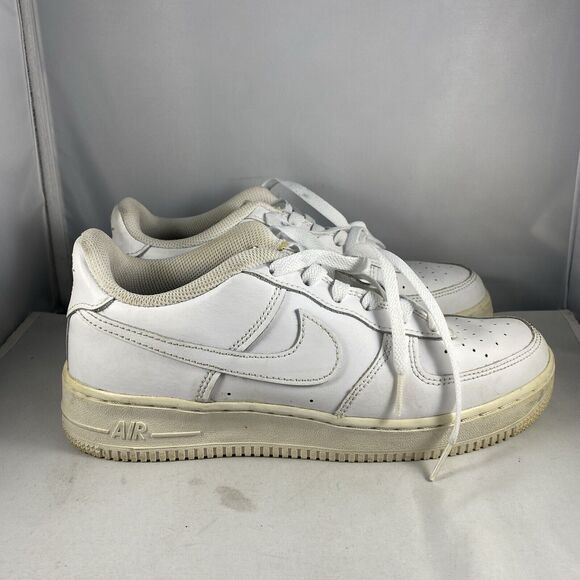 Nike Shoes Youth Air Force 1 Low LE Triple White AF1 Sneakers DH2920-111 Size 7Y - Picture 4 of 9